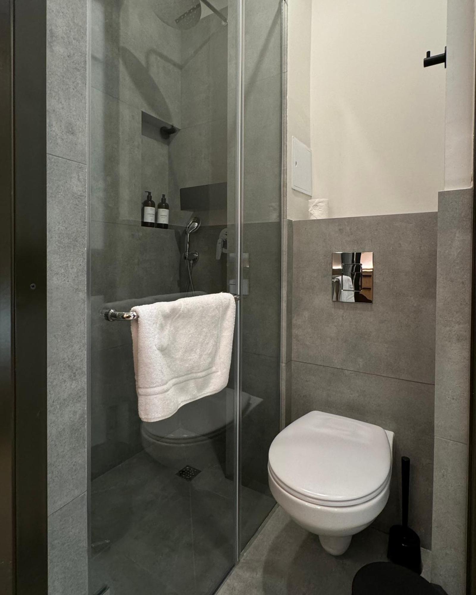 Mosh Mosh Boutique Hotel Alma-Ata Buitenkant foto
