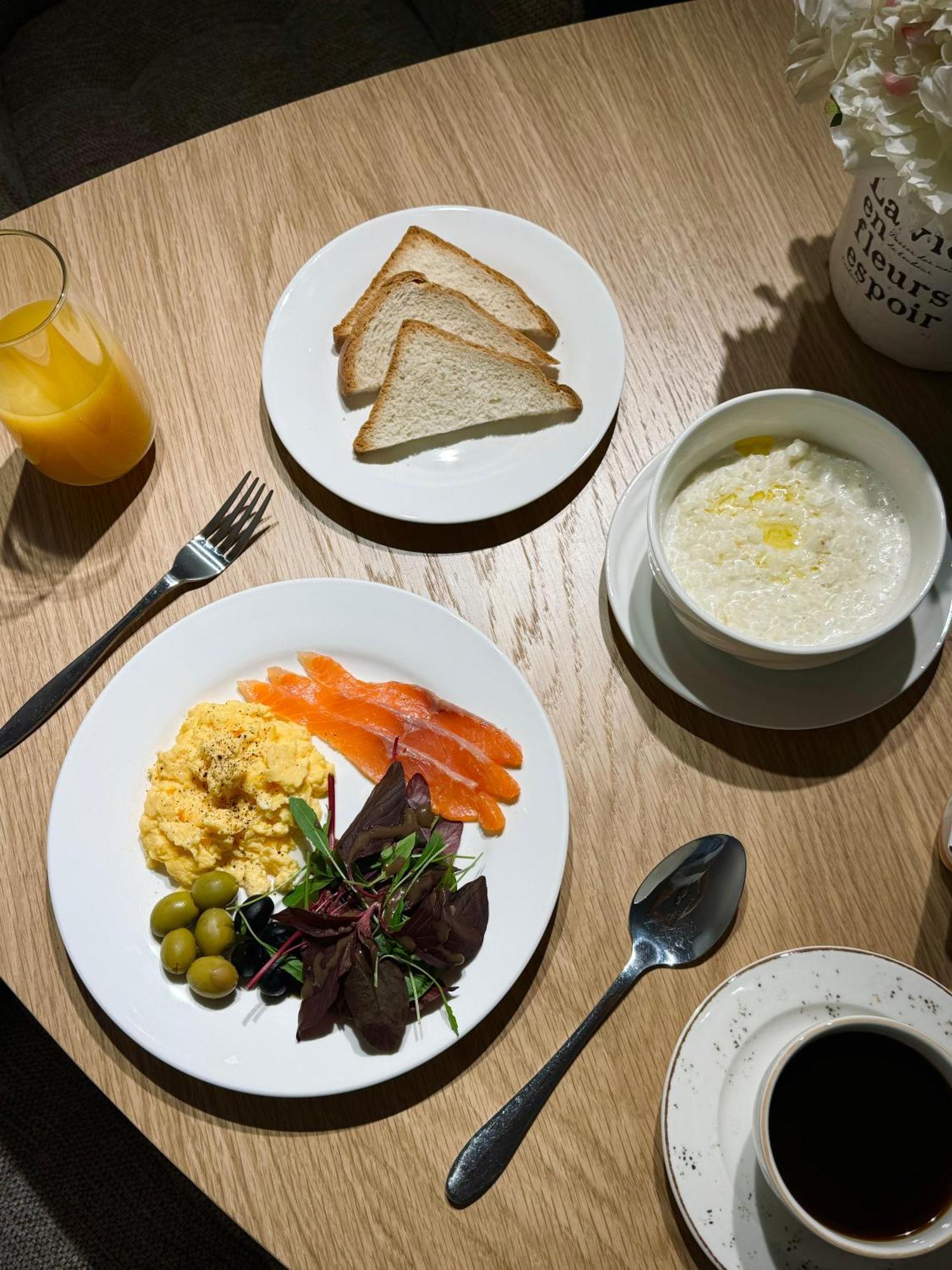 Mosh Mosh Boutique Hotel Alma-Ata Buitenkant foto