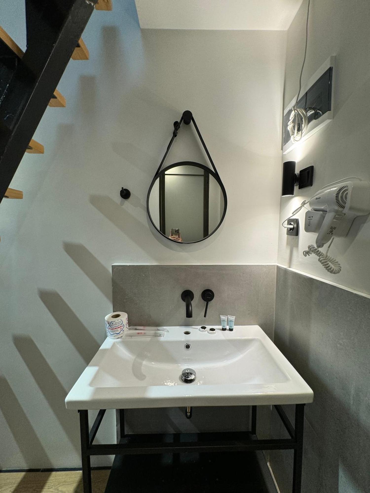 Mosh Mosh Boutique Hotel Alma-Ata Buitenkant foto