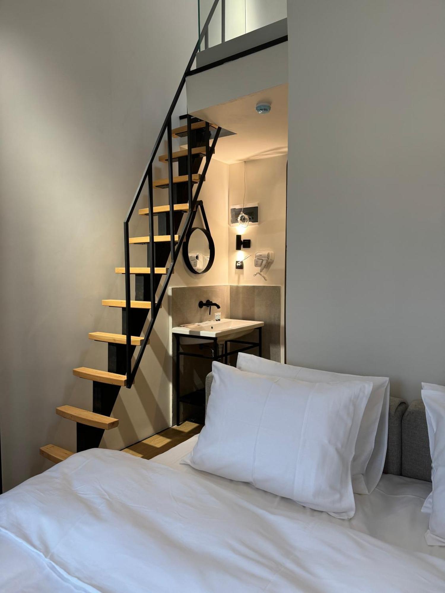 Mosh Mosh Boutique Hotel Alma-Ata Buitenkant foto
